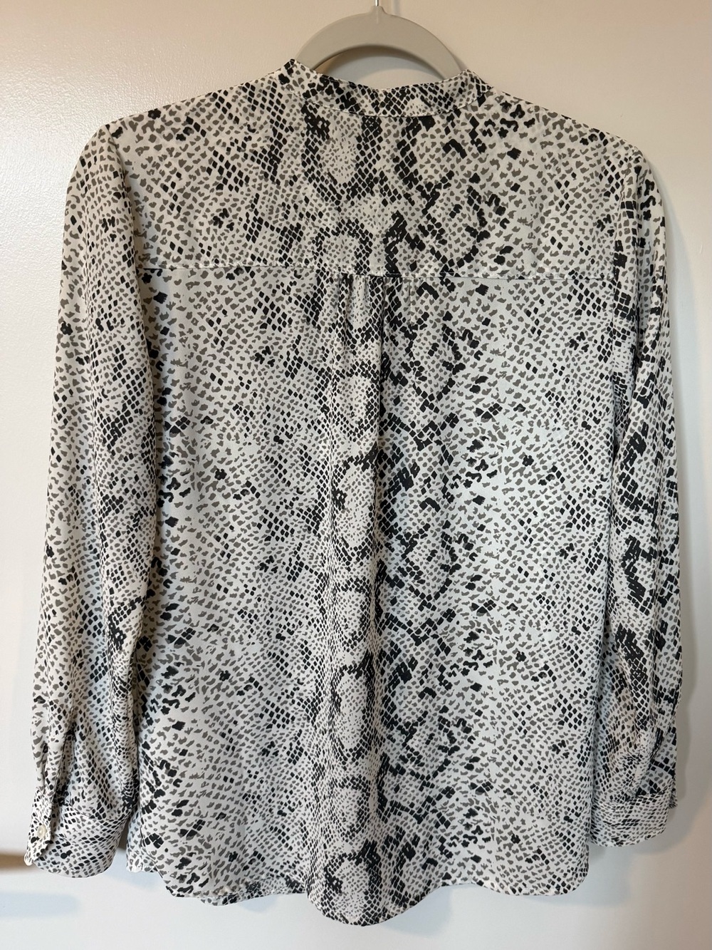 NEW J. Crew Snakeskin Button-Up Blouse - Size XXS - Picture 8 of 8